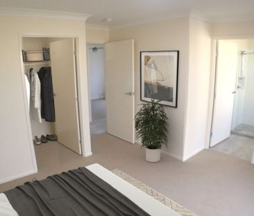FANTASTIC LOCATION CLOSE TO SCHOOLS, SHOPS, TRANSPORT, CHILD CARE A... - Photo 2