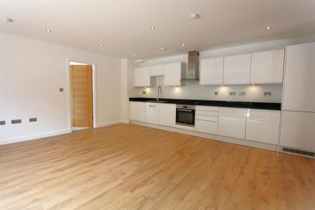 2 bedroom apartment to rent - Photo 4