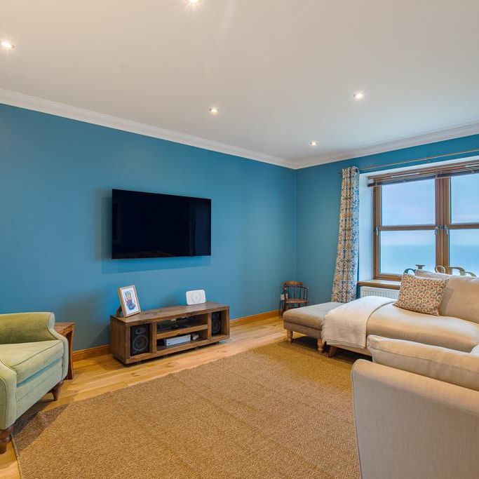 4 bedroom detached house to rent - Photo 1