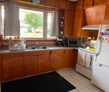 For Lease - 317 Farewell Street, Oshawa, Ontario - Photo 5