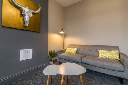 2 Bed Flat, Ebury Road, NG5 - Photo 3