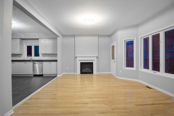 For Lease - 112 Commodore Drive, Brampton, Ontario - Photo 1