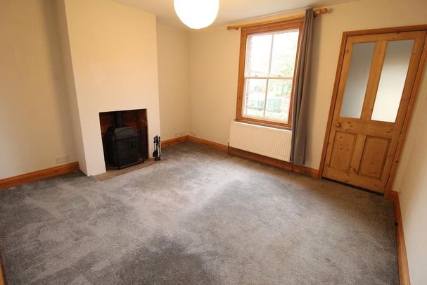 2 bedroom terraced house to rent - Photo 1
