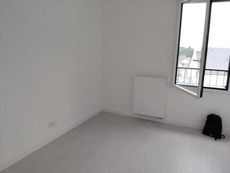Appartement 3 pièces – 63 m² environ à Saint-Coulomb (ref : 39262) - Photo 2