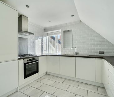 Cintra Avenue, Reading, RG2 7AU - Photo 2