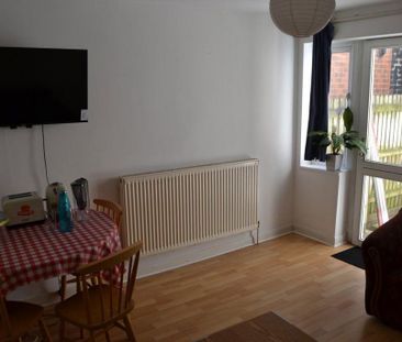 4 bedroom house to rent - Photo 2