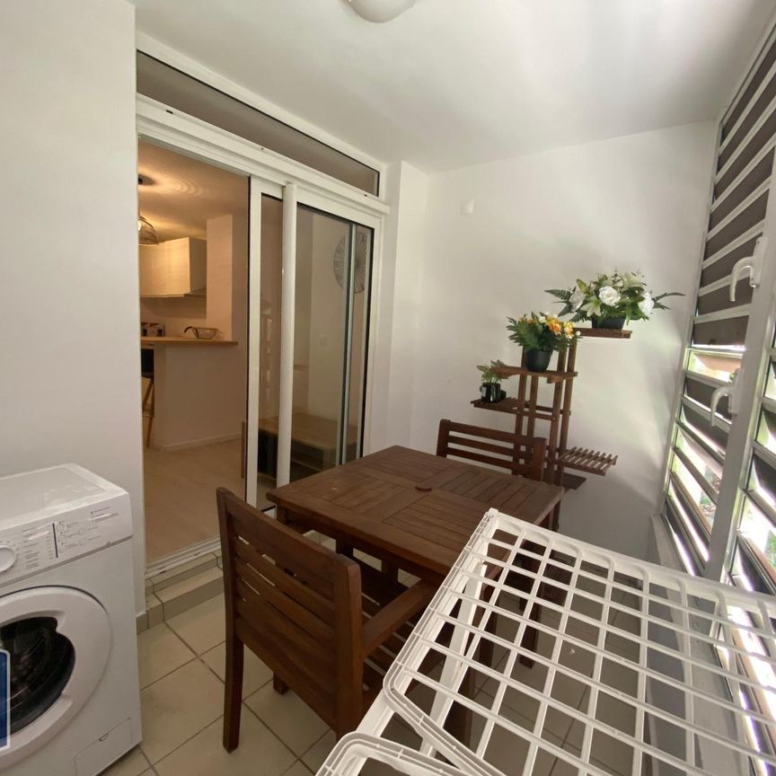 Location Appartement 2 pièces 29m² ST DENIS 97400 - Photo 1