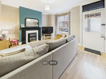 3 bedroom terraced house to rent - Photo 2