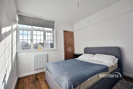 Green Tiles, Green Tiles Lane, Denham, UB9 - Photo 5