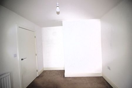 3 bed house to rent in - Photo 3