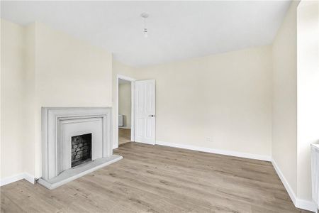 4 bedroom detached house to rent - Photo 2