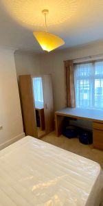 5 Bed House share in Winton - Photo 3