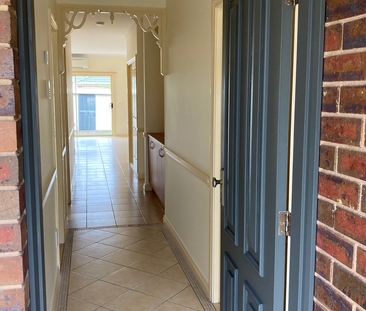 22 Cairnlea Drive, Cairnlea, VIC - Photo 6