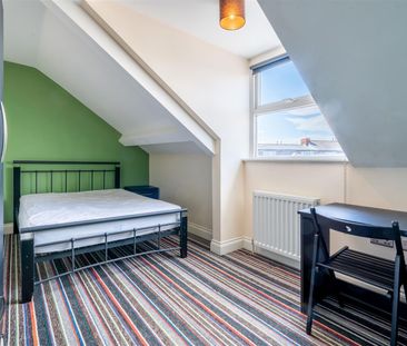 3 bed apartment to rent in Jesmond Road, Newcastle Upon Tyne, NE2 - Photo 6