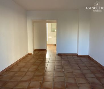 Appartement 3 pièces 57m2 MARSEILLE 8EME 1 023 euros - Photo 1