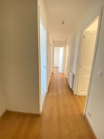 Location Appartement 3 pièces 56m² - Photo 4