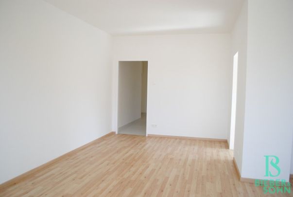 Sonnendurchflutete 3-Zimmer-Wohnung in top Lage mit Balkon! - Foto 1