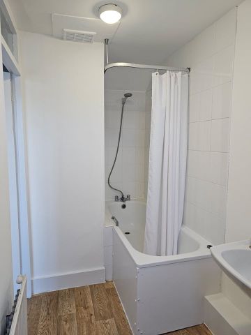 1 Bed Flat, Rosenthal Road, SE6 - Photo 2