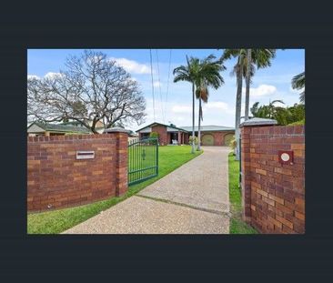 For Rent: 4 Bedroom plus Glenny flat, 3 bathroom with pool in 1202 ... - Photo 5