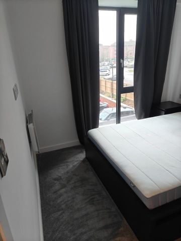 1 Bed Flat, Silkbank Wharf, M5 - Photo 3