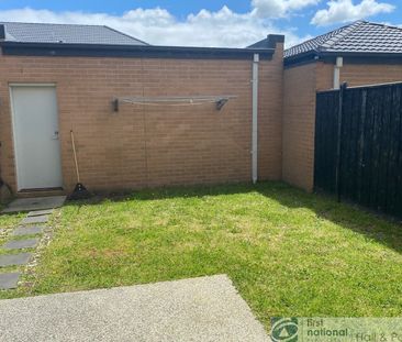 8 Honeybrook Lane, Clyde - Photo 1