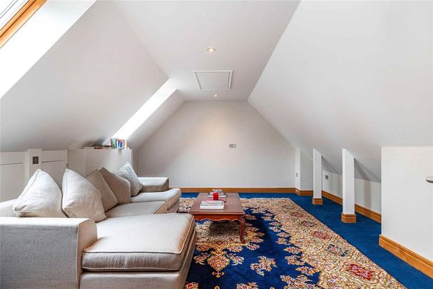 7 bedroom detached house to rent - Photo 1