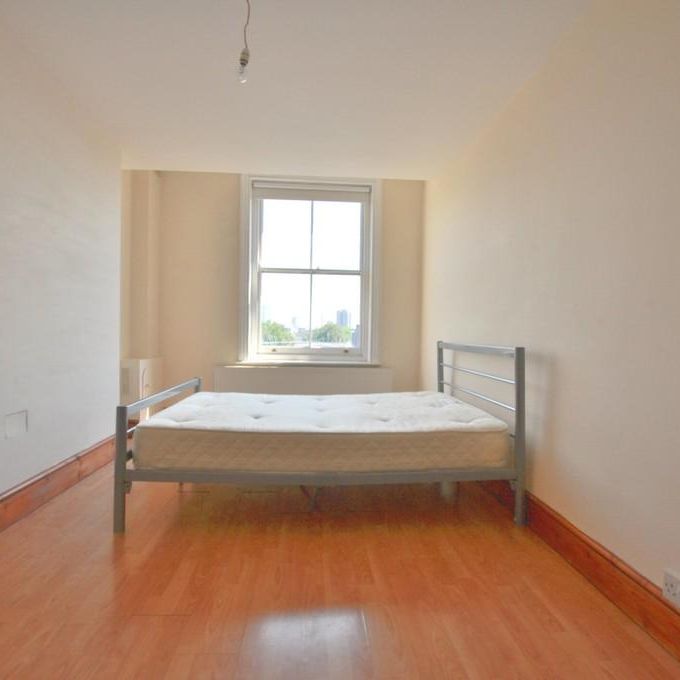 3 bedroom flat to rent - Photo 1
