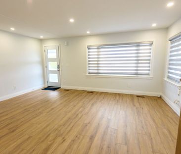 For Lease - 250 Ashley Street, Belleville, Ontario - Photo 4