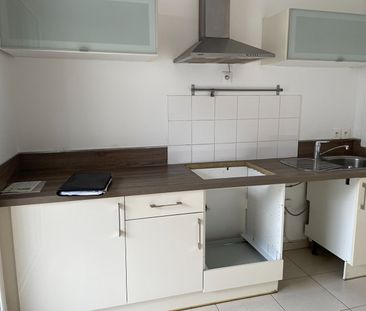 Location Appartement 3 pièces 61m² - Photo 3