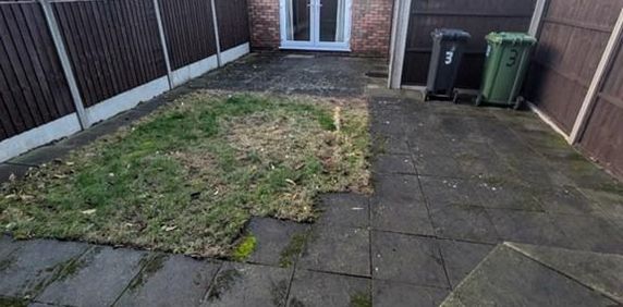 2 bedroom terraced house to rent - Photo 2