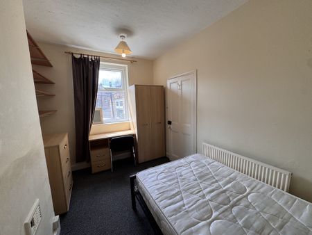 Poppleton Road, Holgate - P1080 - Photo 5