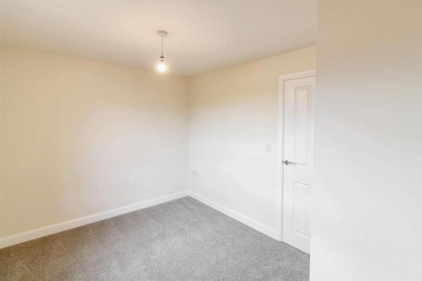 2 Bedroom House - Terraced - Photo 1