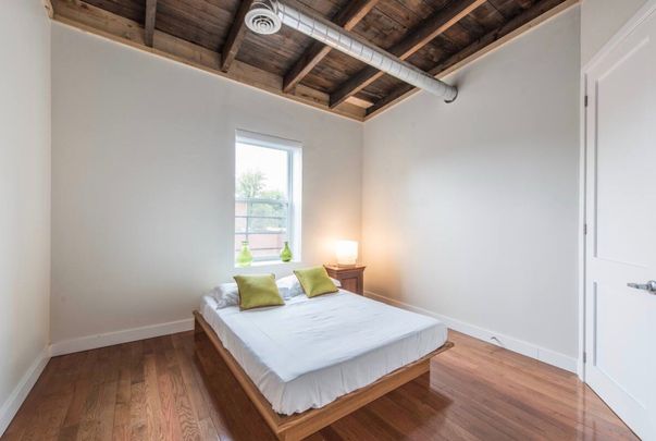 Rue Cherrier, H2L 1H6, Montréal - Photo 1