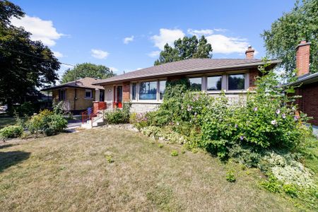 For Lease - 272 Upper Paradise Road, Hamilton, Ontario - Photo 3