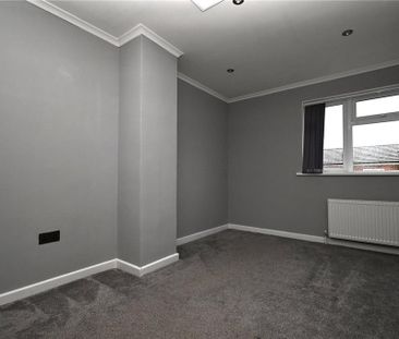 3 bedroom end of terrace house to rent - Photo 1