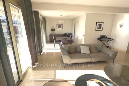 Location Appartement 4 pièces 105m² CANNES 06400 - Photo 2