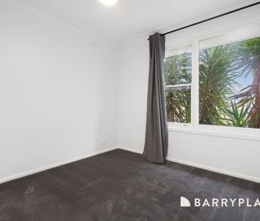 Neat, Freshly Painted & Ideally Located - Photo 3