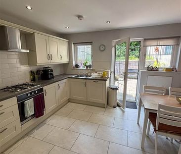 5 Linen Mews, Lisburn , BT28 3WU - Photo 4