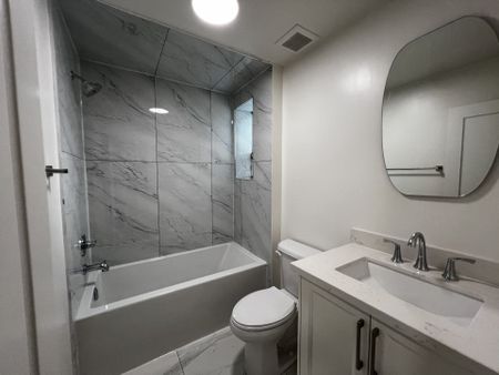 For Lease - 1987 Lawrence Avenue Unit# 1, Toronto, Ontario - Photo 5