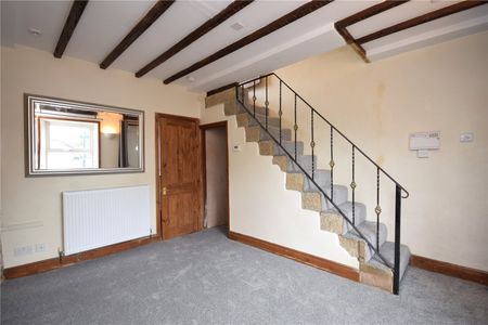 40, Station Road, Horsforth, Leeds, LS18 5NR - Photo 3