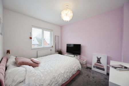 3 bedroom semi-detached house to rent - Photo 3