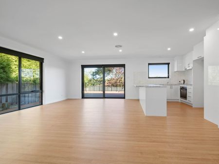 18 Lincoln Street, Kings Meadows TAS 7249 - House For Rent - $650 | Domain - Photo 4