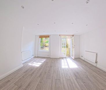 3 bedroom flat to rent - Photo 2
