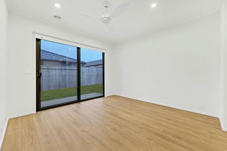 "A contemporary new build in a prime Wyndham Vale location." - Photo 3