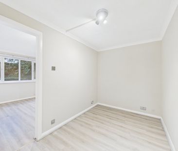 Knaves Hollow, Wooburn Moor, High Wycombe,HP10 - Photo 5