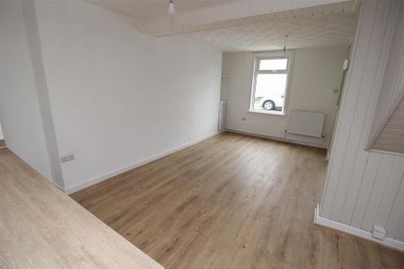 3 bedroom house to rent - Photo 2