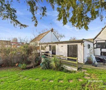 Barkham Road, Wokingham, Berkshire, RG41 - Photo 3