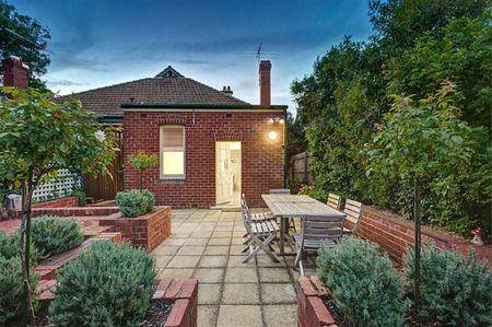 814 Burke Road, Camberwell - Photo 2