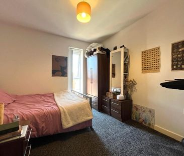 3 bedroom apartment to rent - Photo 4