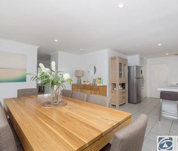 COMING SOON! - Photo 3